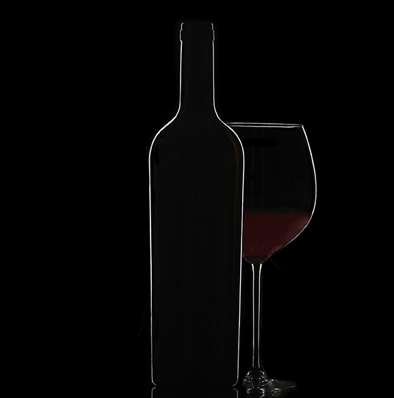 silhouette di bottiglia e bicchiere di vino